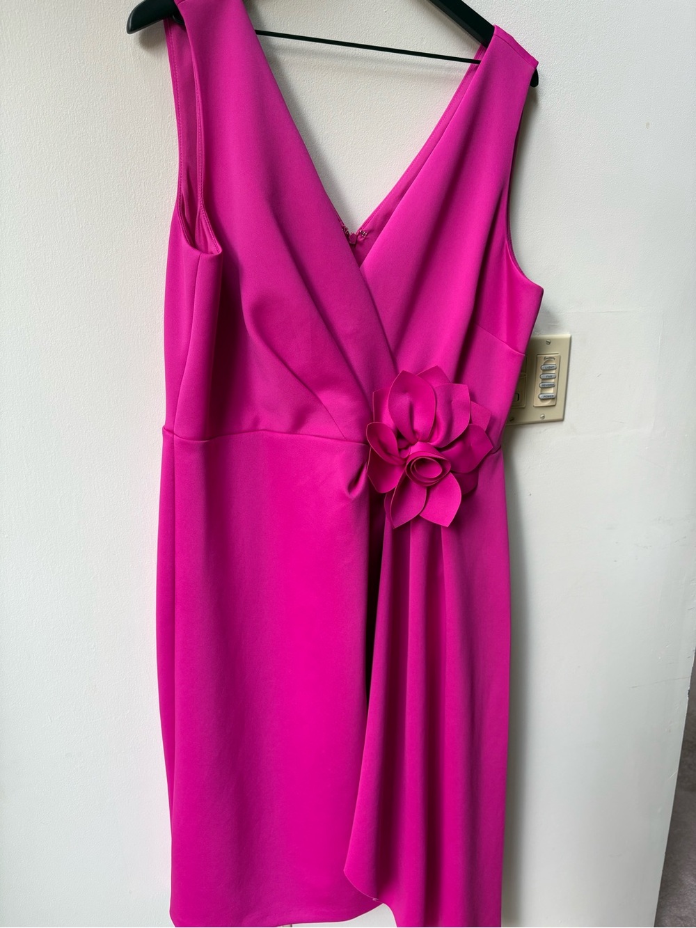 Sleeveless Fuchsia Midi Dress with Floral Accent